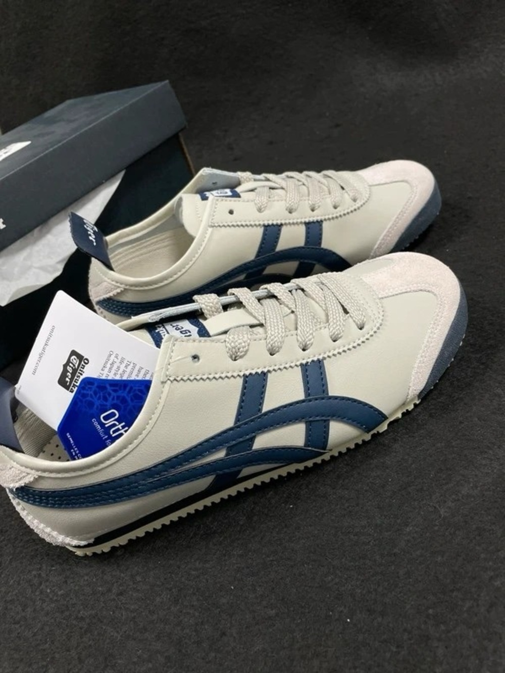 Onitsuka Tiger by Asics Men’s Mexico 66 Sneakers in Cream & Navy - Picture 4 of 7